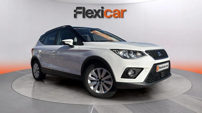 Usado Seat Arona Style 110 CV (80 kW) 2021 Blanco SUV