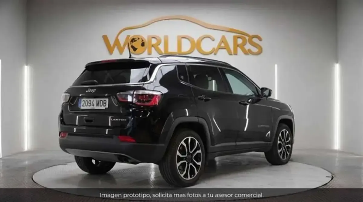 Usado Jeep Compass Limited 131 CV (96 kW) 2022 Negro SUV