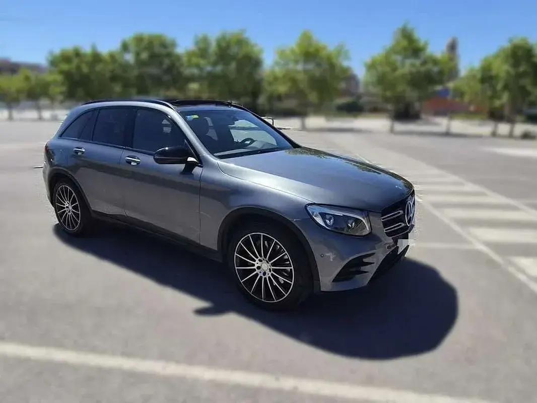 Usado Mercedes GLC220 AMG line 163 CV (119 kW) 2016 Gris SUV