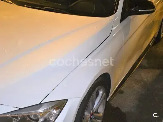 Usado BMW 320 Comfort Edition 184 CV (135 kW) 2013 Blanco Familiar