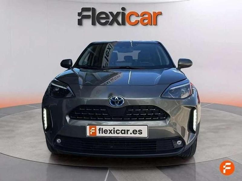 Usado Toyota Yaris Cross Active 116 CV (85 kW) 2022 Gris SUV