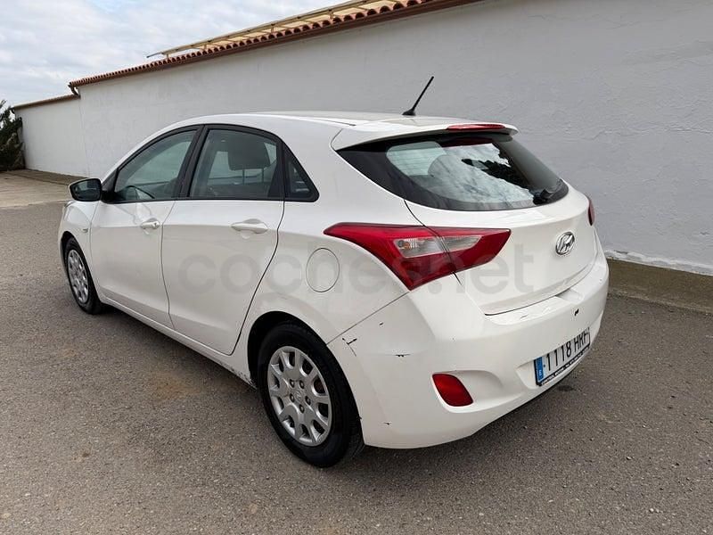 Usado Hyundai i30 Style 135 CV (99 kW) 2013 Blanco Berlina