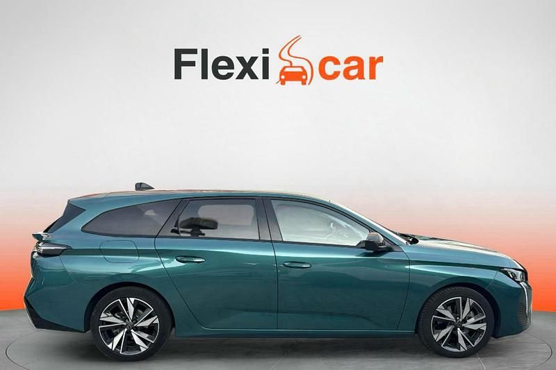 Usado Peugeot 308 SW Allure 131 CV (96 kW) 2022 Verde Familiar