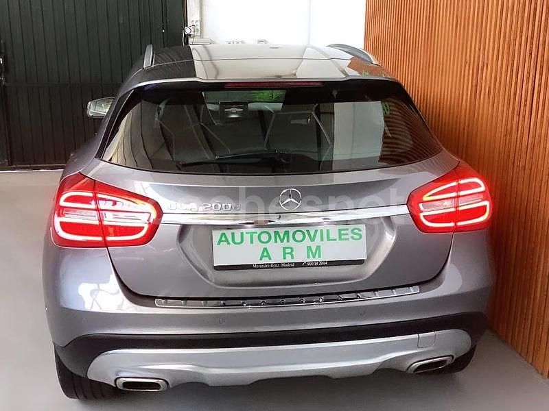 Usado Mercedes GLA200 Urban 136 CV (100 kW) 2017 Gris / plata SUV