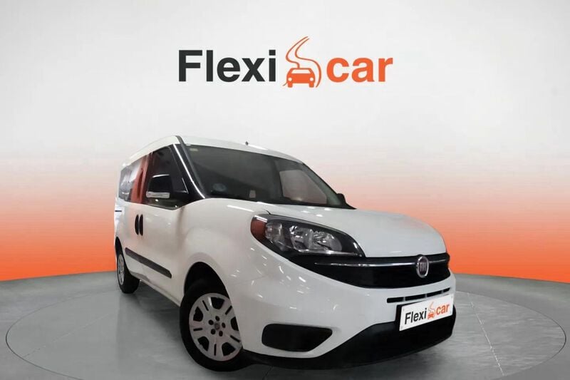 Blanco Usado 2022 Fiat Doblò Easy Monovolumen | 13.990 € (Precio justo) - Imagen 1/4