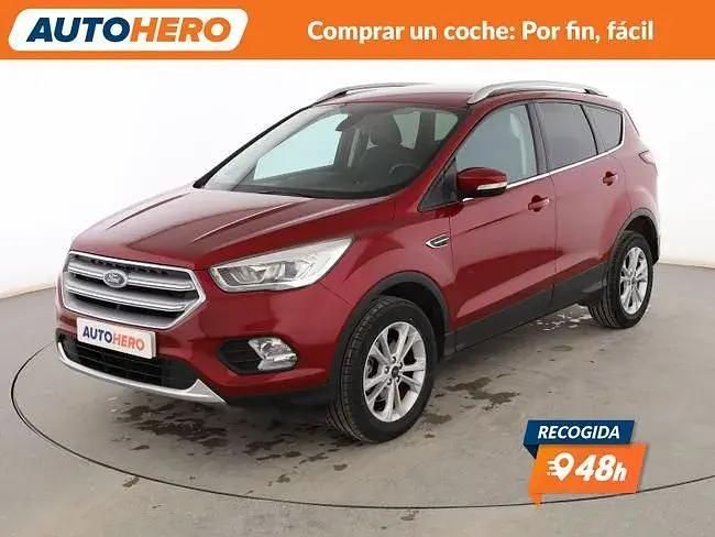 Usado Ford Kuga Titanium 150 HP (110 kW) 2017 Vermelho SUV