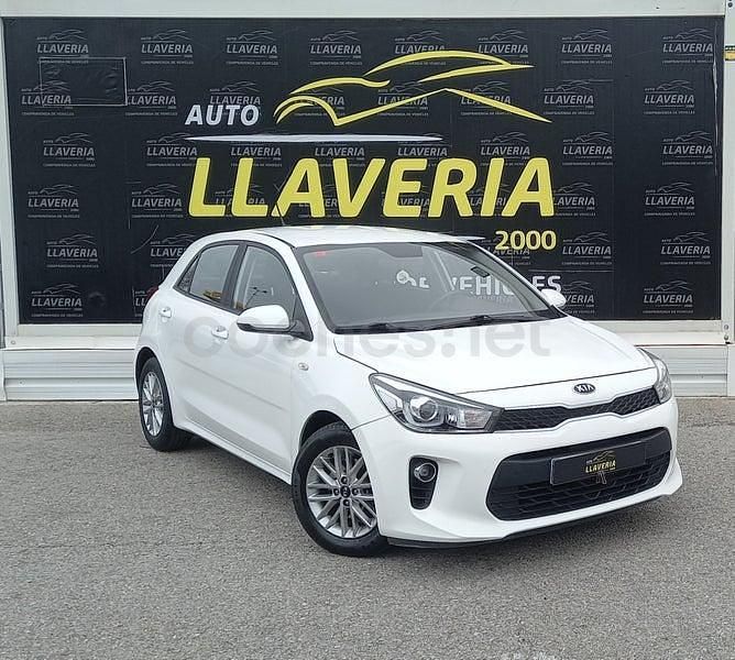 Usado Kia Rio 100 CV (73 kW) 2019 Blanco Berlina