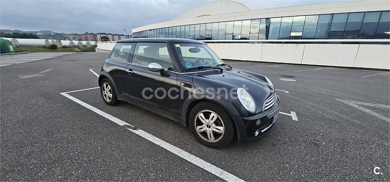 Negro Usado 2004 Mini Cooper Utilitario | 4400 € (Precio justo) - Imagen 1/4