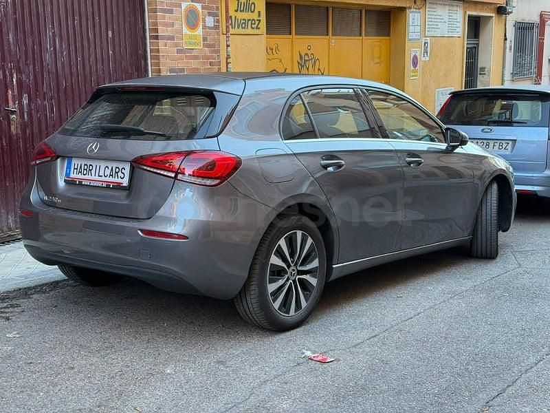 Usado Mercedes A250 218 CV (160 kW) 2022 Gris / plata Berlina