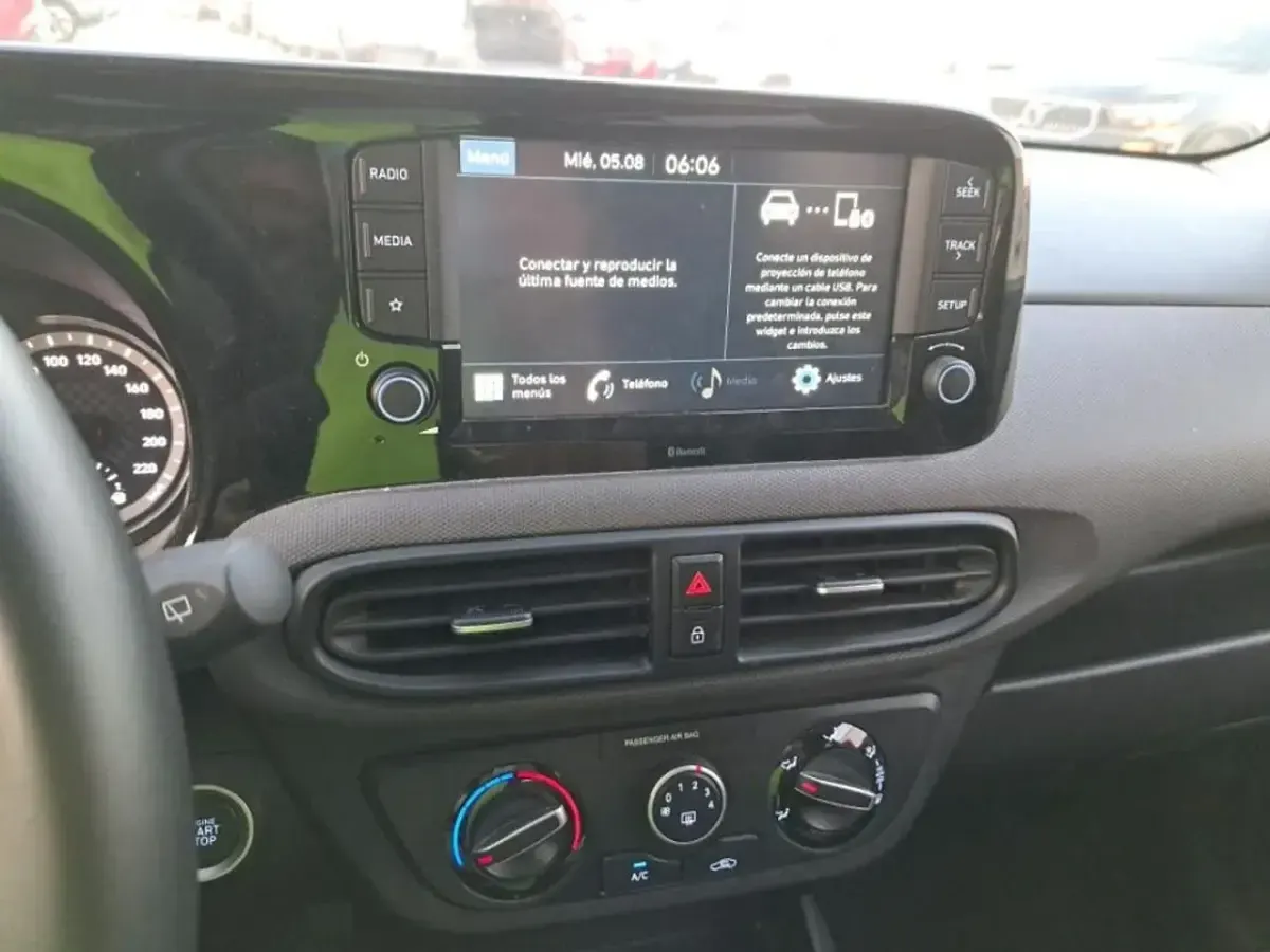 Usado Hyundai i10 84 CV (61 kW) 2021 Rojo Utilitario