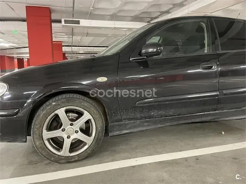 Usado Nissan Almera Comfort 110 CV (80 kW) 2001 Negro Berlina