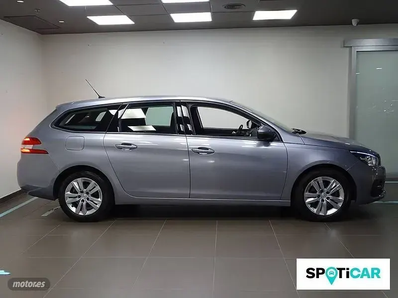Usado Peugeot 308 SW Active 130 CV (95 kW) 2021 Gris Familiar