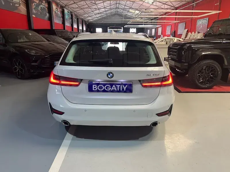 Usado BMW 320 190 CV (139 kW) 2022 Blanco Familiar