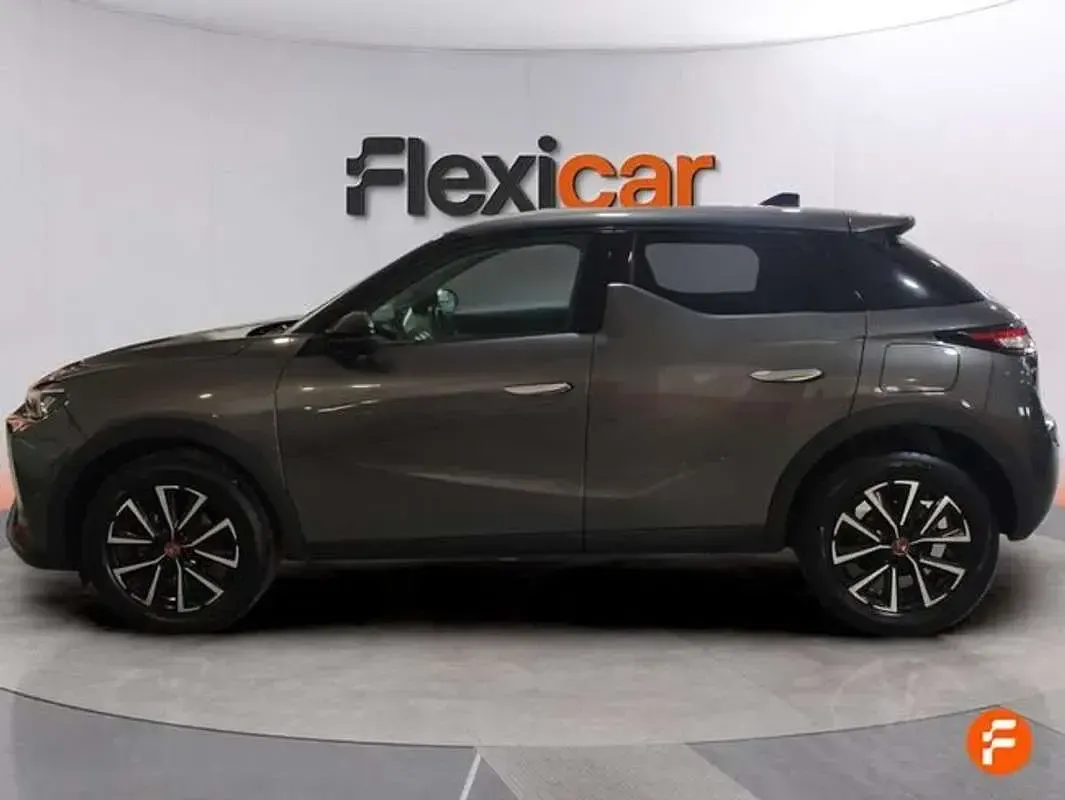 Usado DS Automobiles DS3 Crossback Performance 131 CV (96 kW) 2023 Gris SUV