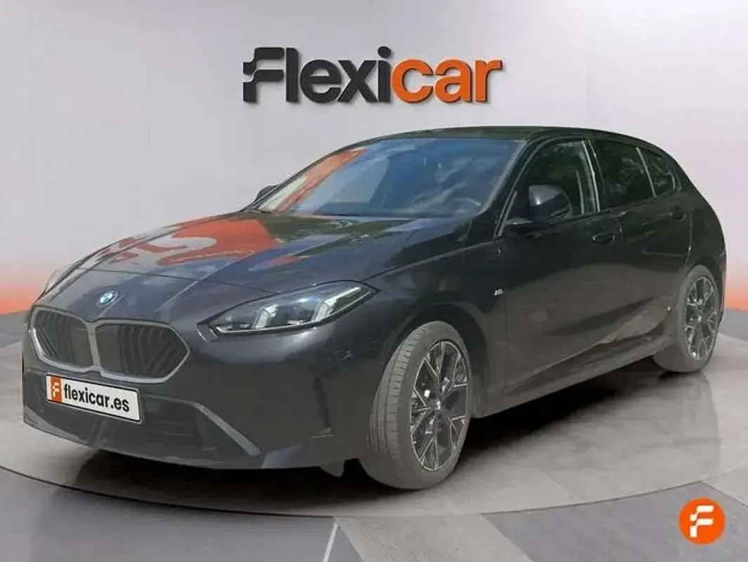 Usado BMW 118 150 CV (110 kW) 2025 Negro Utilitario
