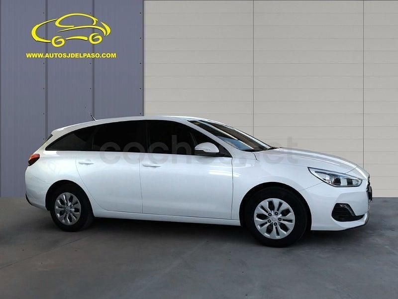 Usado Hyundai i30 Style 140 CV (102 kW) 2020 Blanco Familiar