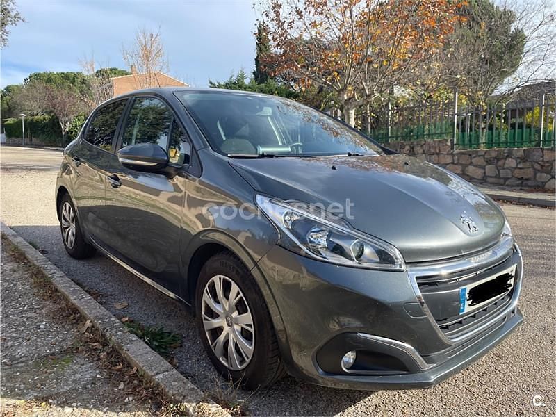 Gris / plata Usado 2014 Peugeot 208 Access Utilitario | 5900 € (Precio justo) - Imagen 1/4