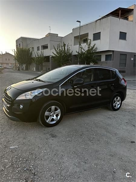 Negro Usado 2011 Peugeot 3008 Premium Berlina | 6000 € (Precio justo) - Imagen 1/4