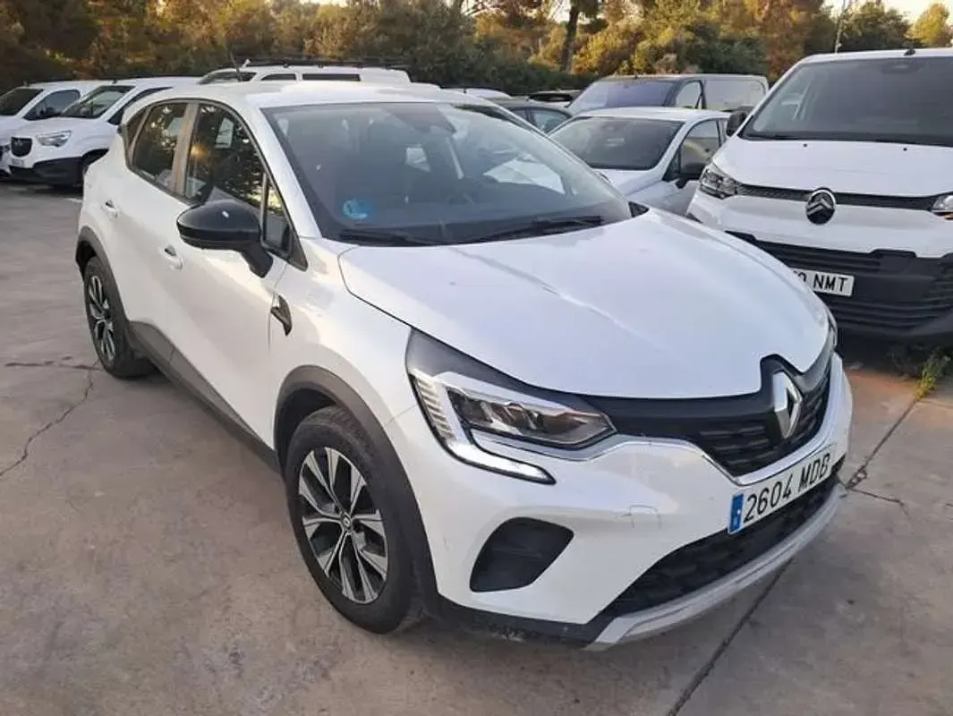 Usado Renault Captur Equilibre 101 CV (74 kW) 2022 Blanco SUV