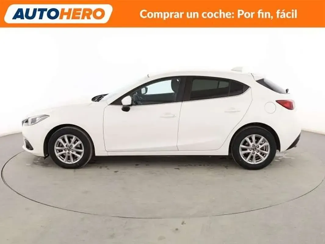 Begagnad Mazda 3 Style 150 HK (110 kW) 2014 Vit Sedan