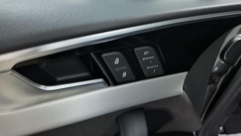 Gris / plata Usado 2020 Audi A5 Sportback S-Line Berlina | 38.990 € (Precio justo) - Imagen 1/4