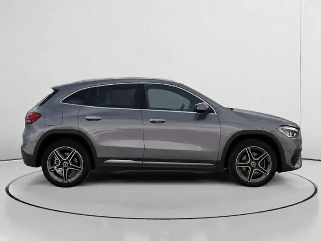 Usado Mercedes GLA250 218 CV (160 kW) 2022 Gris SUV