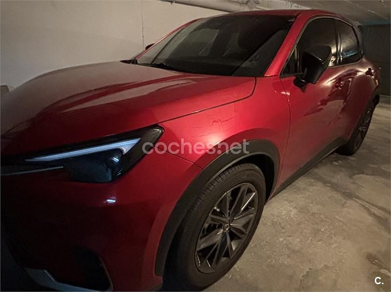 Rojo Usado 2024 Lexus LBX SUV | 29.950 € (Super precio) - Imagen 1/3
