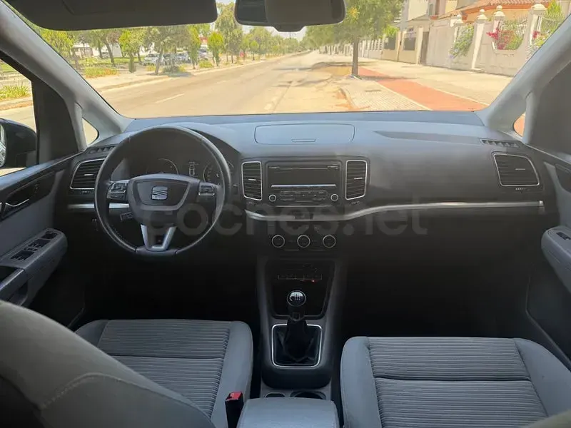 Usado Seat Alhambra Ecomotive 140 CV (102 kW) 2015 Azul Monovolumen