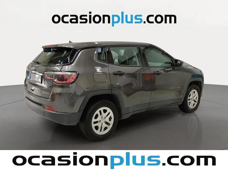 Usado Jeep Compass Sport 140 CV (102 kW) 2018 Gris SUV