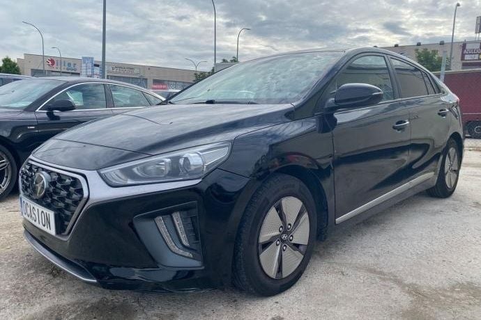 Usado Hyundai Ioniq 141 CV (103 kW) 2021 Negro Utilitario