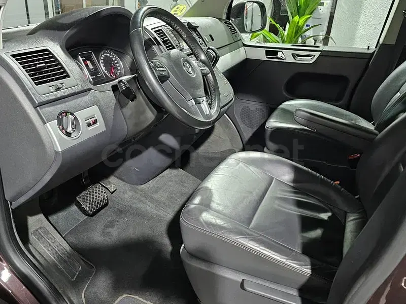 Usado VW Multivan 180 CV (132 kW) 2015 Marrón Monovolumen