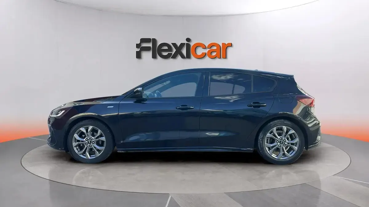 Usado Ford Focus ST-Line 155 CV (114 kW) 2023 Negro Berlina
