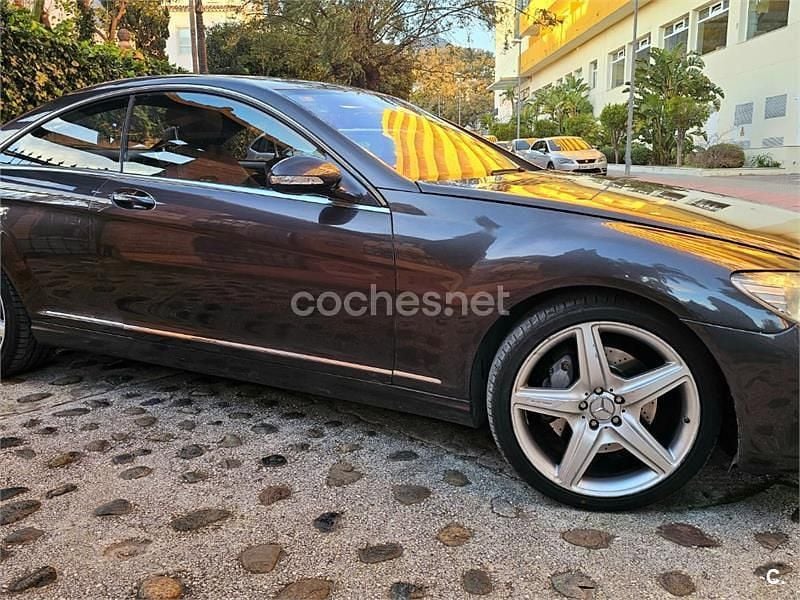 Usado Mercedes CL500 388 CV (285 kW) 2008 Gris / plata Coupe
