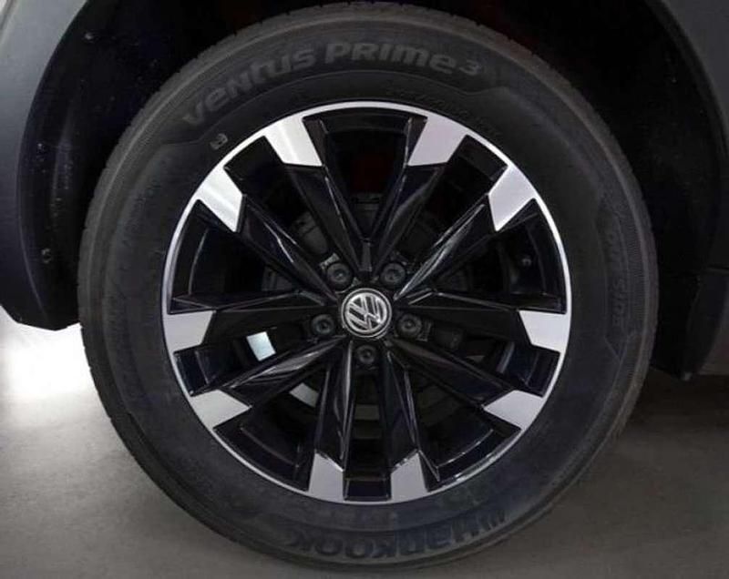 Usado VW T-Cross 95 CV (69 kW) 2022 Gris SUV