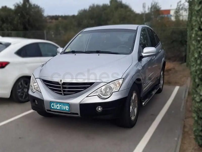 Usado Ssangyong (KGM) Actyon 141 CV (103 kW) 2007 Gris / plata SUV