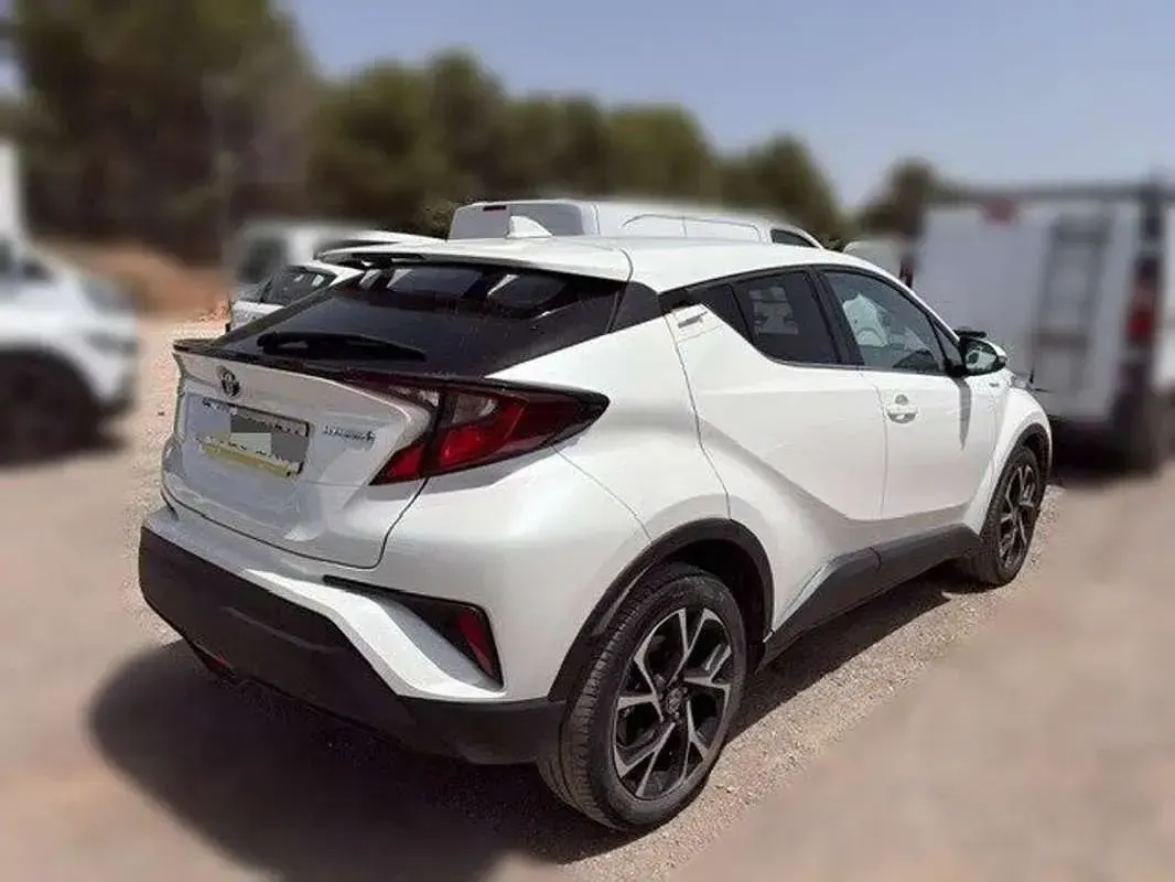 Usado Toyota C-HR+ Advance 98 CV (72 kW) 2021 Blanco SUV