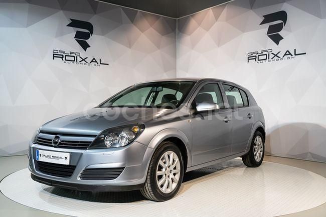 Gris / plata Usado 2004 Opel Astra Enjoy Berlina | 5999 € (Caro) - Imagen 1/4