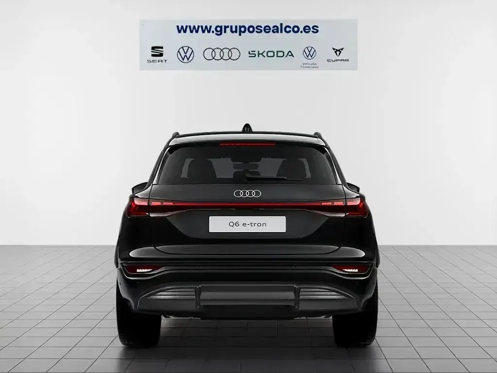 Nuevo Audi Q6 e-tron S-Line 225 kW (306 CV) 2026 Negro SUV