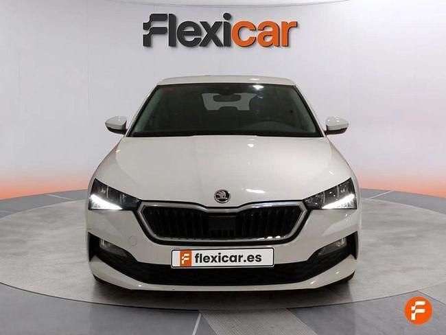 Usado Skoda Scala Ambition 110 CV (80 kW) 2021 Blanco Utilitario