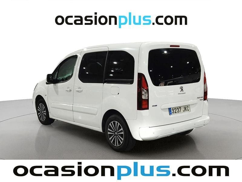 Käytetty Peugeot Partner Tepee Active 120 HP (88 kW) 2015 Valkoinen Tila-auto