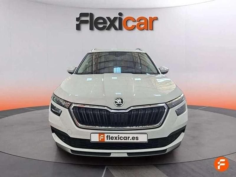 Usado Skoda Kamiq Ambition 110 CV (80 kW) 2021 Blanco SUV