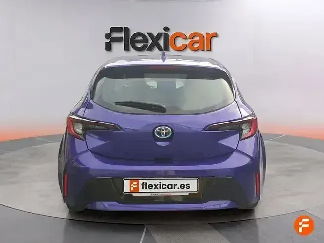 Używany Toyota Corolla Active 140 KM (102 kW) 2024 Niebieski