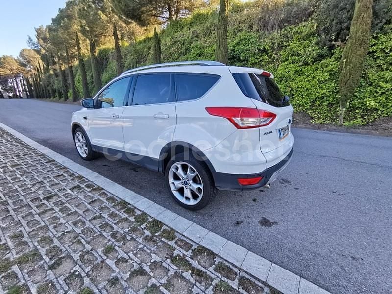 Usado Ford Kuga Titanium 140 CV (102 kW) 2013 Blanco SUV