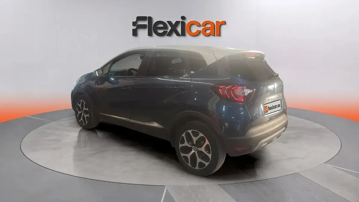 Usado Renault Captur Intens 90 CV (66 kW) 2017 Azul SUV