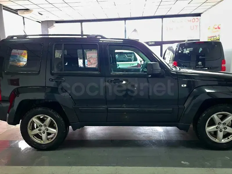 Usado Jeep Cherokee Limited 177 CV (130 kW) 2011 Negro SUV