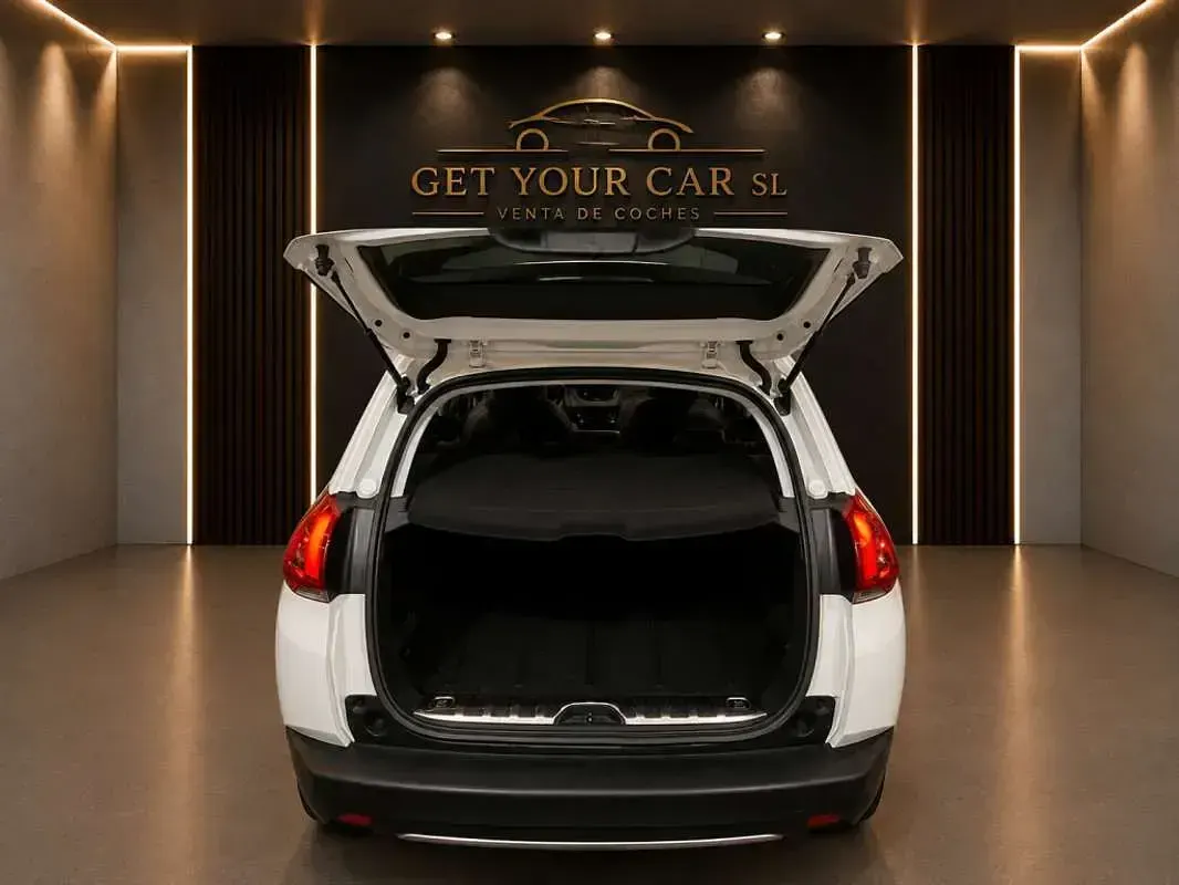 Usado Peugeot 2008 Crossway 110 CV (80 kW) 2015 Blanco SUV