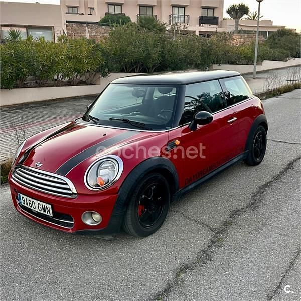 Usado Mini Cooper D 110 CV (80 kW) 2009 Rojo Utilitario