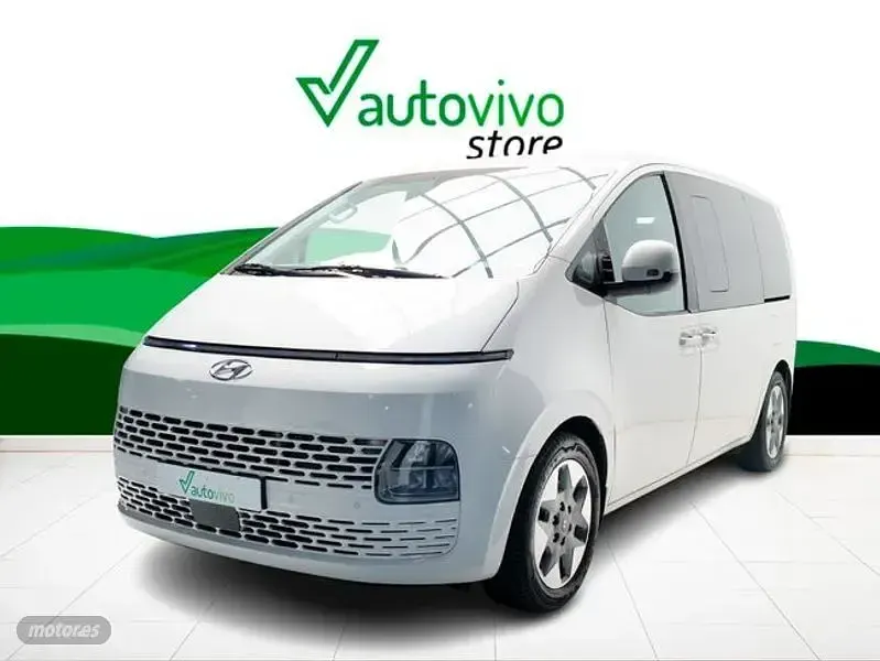 Usado Hyundai Staria 177 CV (130 kW) 2022 Blanco Monovolumen