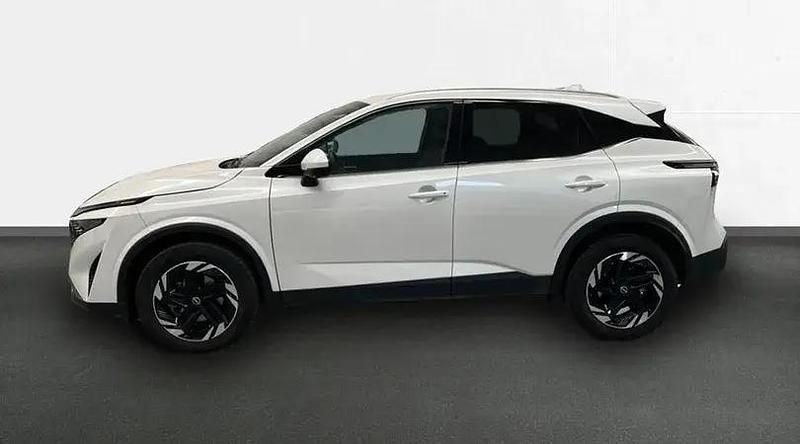 Usado Nissan Qashqai N-Connecta 158 CV (116 kW) 2025 Sapporo white (sólido) SUV