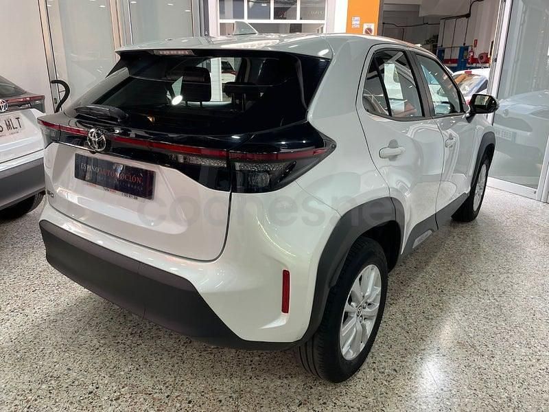 Usado Toyota Yaris Cross Active 116 CV (85 kW) 2023 Blanco SUV